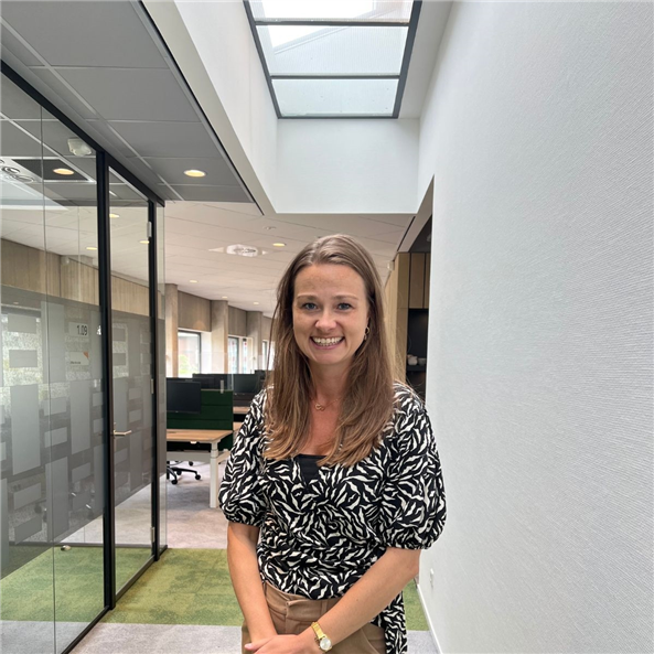 Wil je eerst kennismaken of vragen stellen aan onze regio recruiter Marcella?
